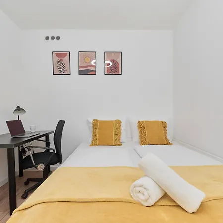 Elegant For 6 Guests Only 1 Km From Main Square By Renters Wrocław