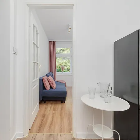Elegant For 6 Guests Only 1 Km From Main Square By Renters Apartman